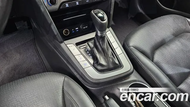 Hyundai Avante 2016 thumb 9