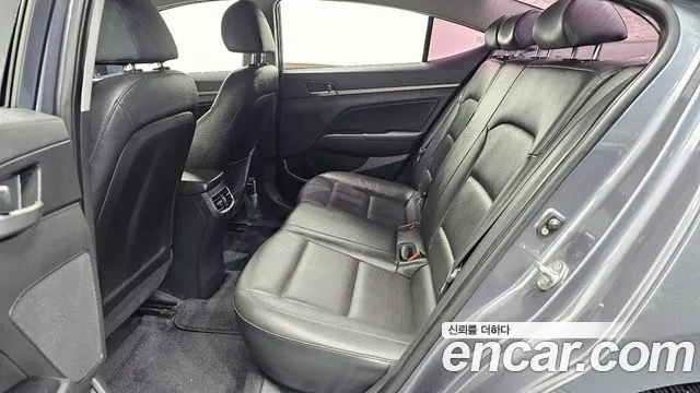 Hyundai Avante 2016 thumb 12