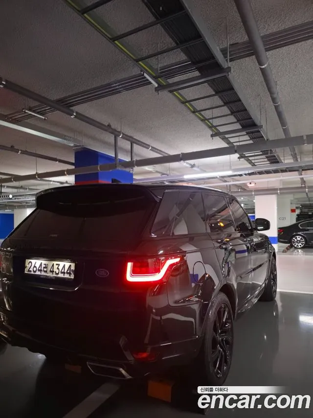 Land Rover Range Rover Sport 2018 thumb 2