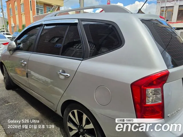 Kia Carens 2012 thumb 5