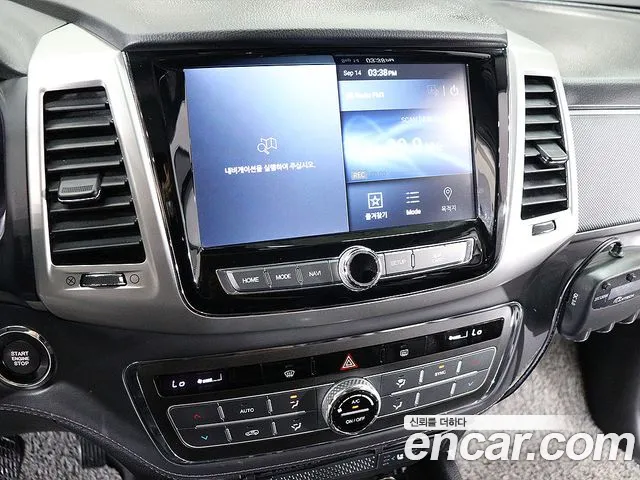 KG_Mobility_Ssangyong Rexton 2018 thumb 8