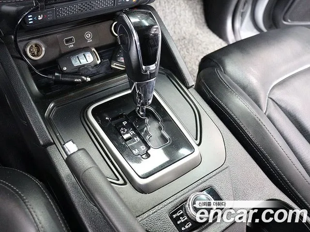 KG_Mobility_Ssangyong Rexton 2018 thumb 10