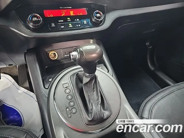 Kia Sportage 2012 thumb 8