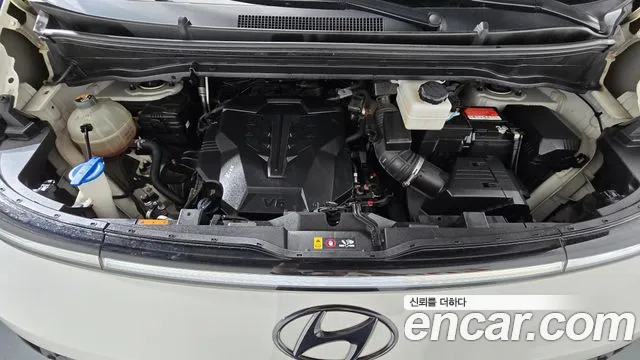 Hyundai Staria 2022 thumb 6