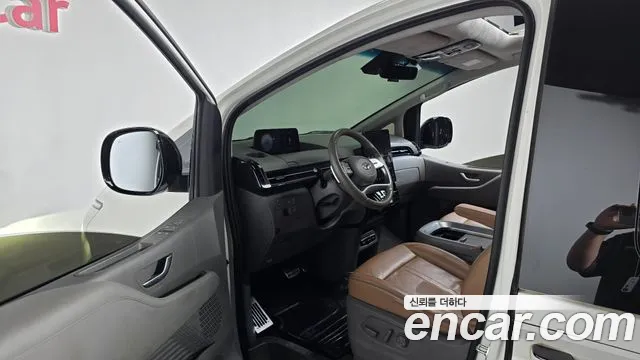 Hyundai Staria 2022 thumb 10