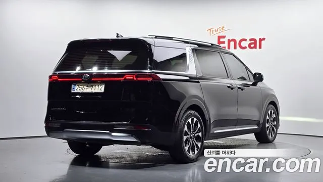 Kia Carnival 2021 thumb 2