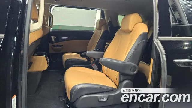 Kia Carnival 2021 thumb 12