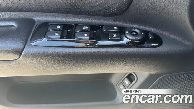 Kia Lotze 2008 thumb 8