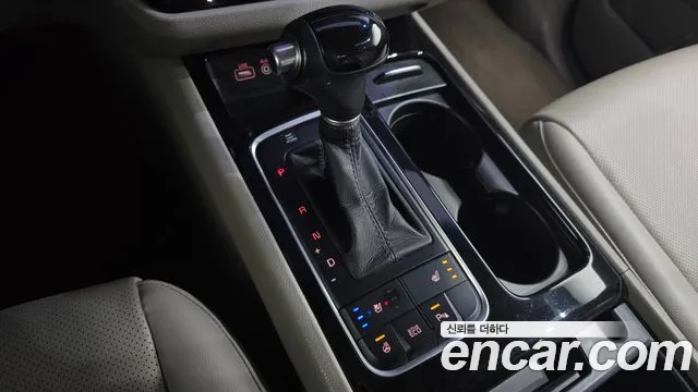 Kia Carnival 2015 thumb 9