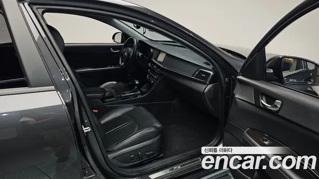 Kia K5 2016 thumb 11