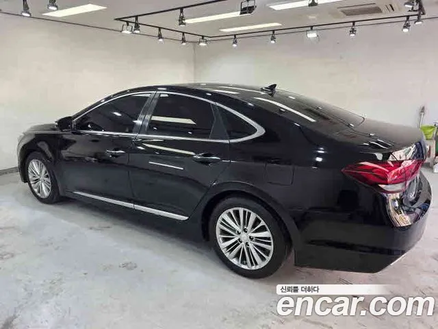 Hyundai Aslan 2015 thumb 6