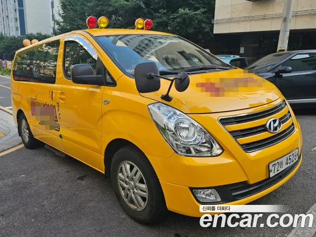 Hyundai Starex 2017 thumb 2