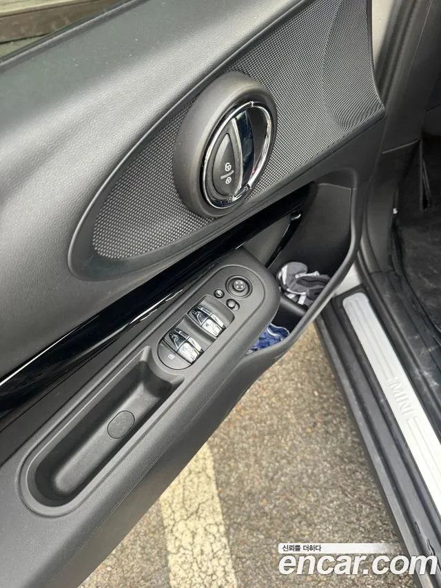 MINI Clubman 2023 thumb 8