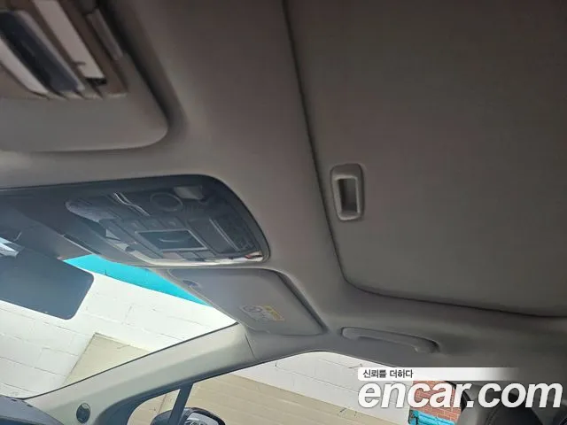 Kia Carnival 2024 thumb 10