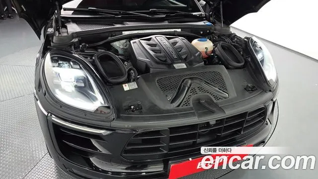 Porsche Macan 2017 thumb 5