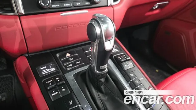 Porsche Macan 2017 thumb 8