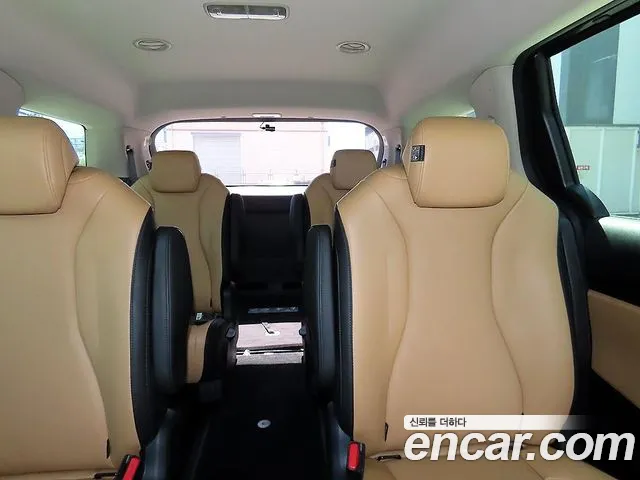 Kia Carnival 2023 thumb 7