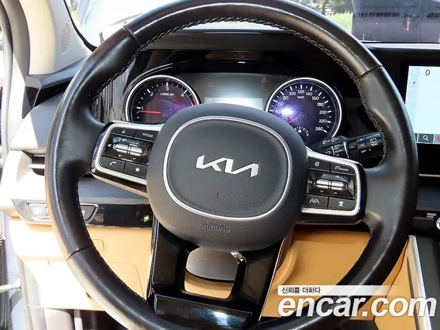 Kia Carnival 2023 thumb 9