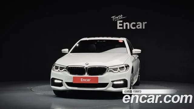 BMW 5-Series 2017 thumb 3
