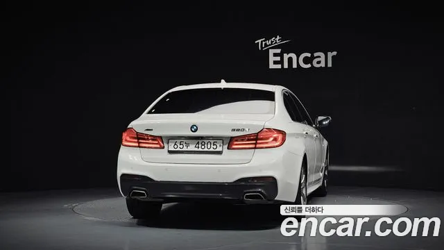 BMW 5-Series 2017 thumb 4