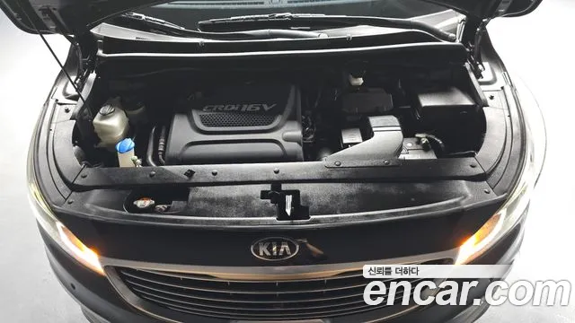 Kia Carnival 2015 thumb 5