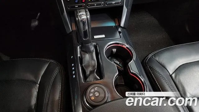 Ford Explorer 2015 thumb 9