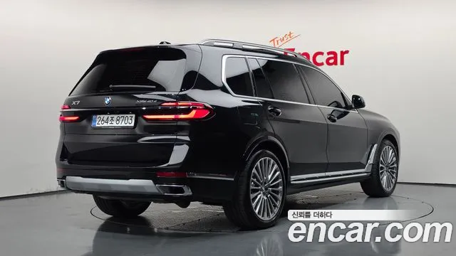 BMW X7 2026 thumb 2