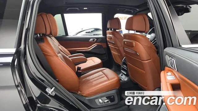 BMW X7 2026 thumb 11
