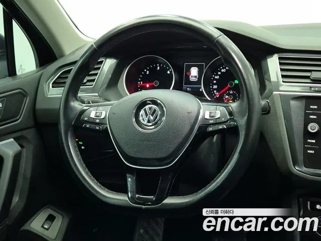 Volkswagen Tiguan 2020 thumb 9