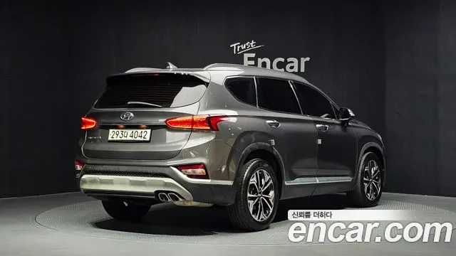 Hyundai Santa Fe 2019 thumb 2