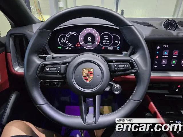 Porsche Cayenne 2025 thumb 6