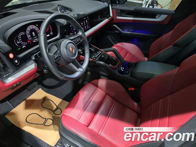Porsche Cayenne 2025 thumb 8