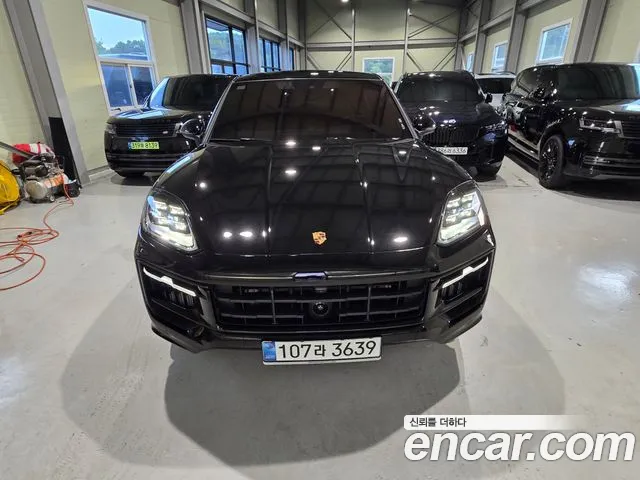 Porsche Cayenne 2025 thumb 12