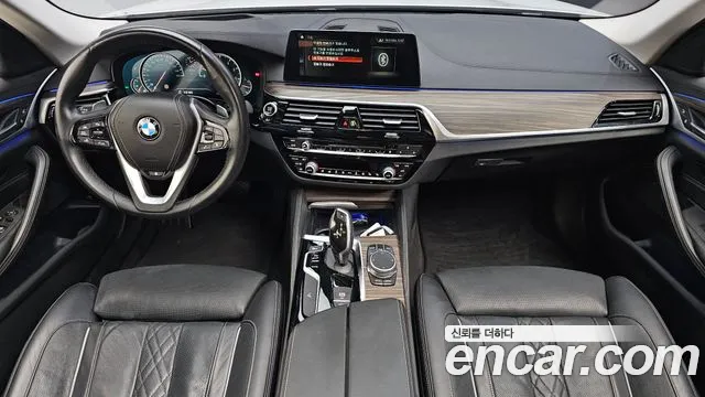 BMW 5-Series 2018 thumb 7