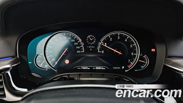 BMW 5-Series 2018 thumb 8