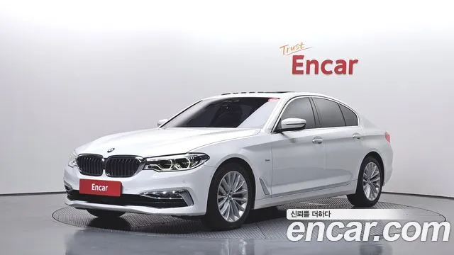 BMW 5-Series 2018 thumb 12