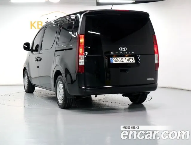 Hyundai Staria 2022 thumb 4