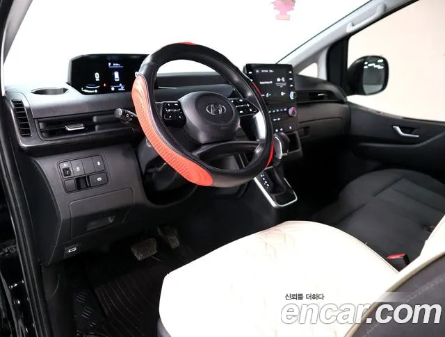 Hyundai Staria 2022 thumb 5