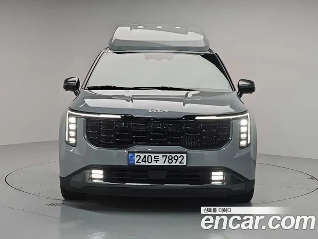 Kia Carnival 2024 thumb 2