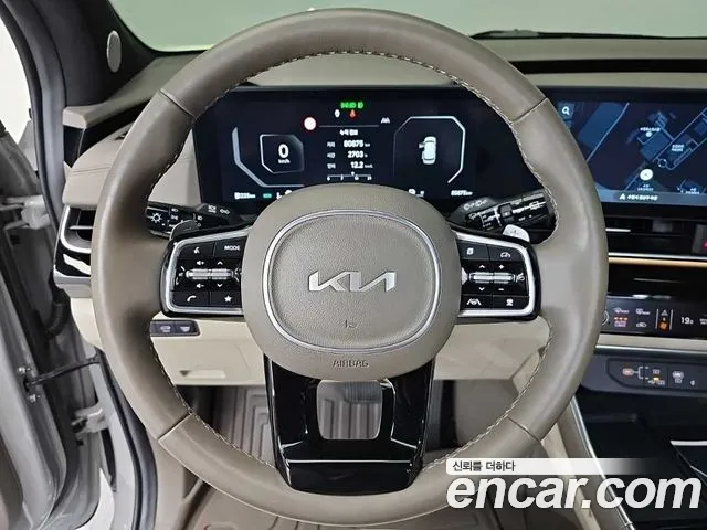 Kia Carnival 2024 thumb 9