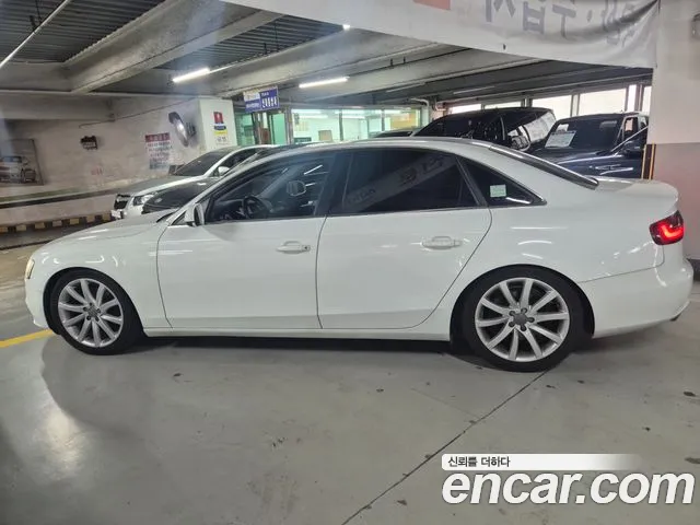 Audi A4 2014 thumb 4