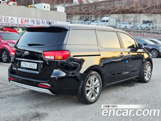Kia Carnival 2015 thumb 6