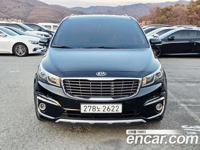 Kia Carnival 2015 thumb 12