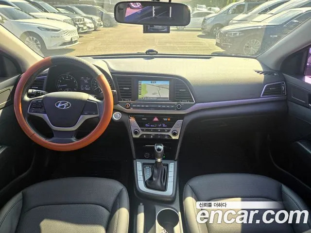Hyundai Avante 2016 thumb 8