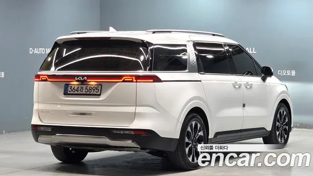 Kia Carnival 2022 thumb 3