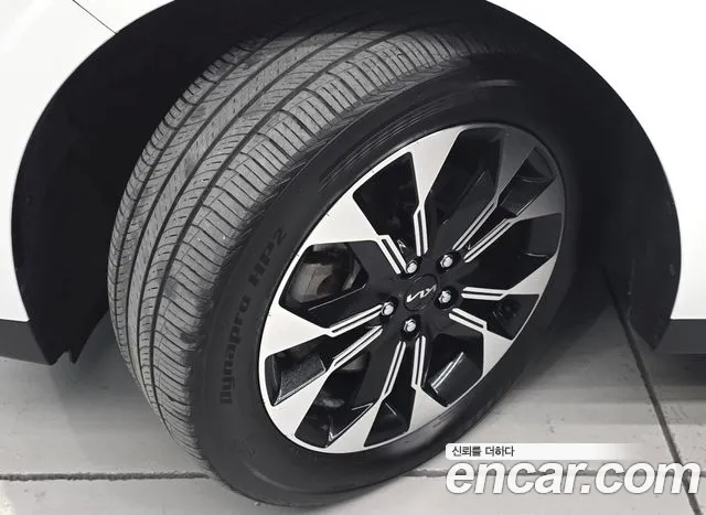 Kia Carnival 2022 thumb 5