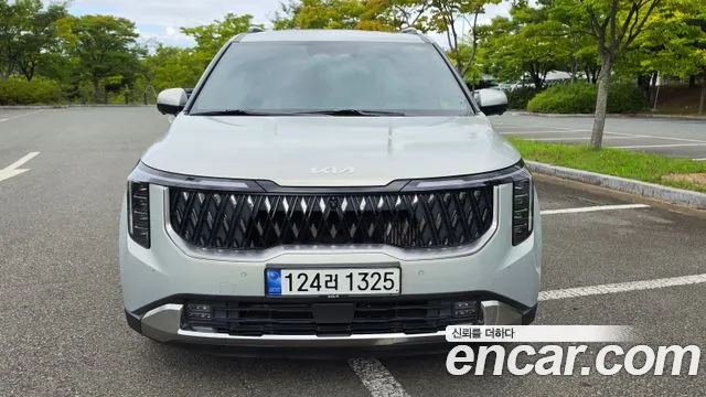 Kia Carnival 2024 thumb 3