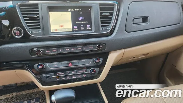 Kia Carnival 2019 thumb 8
