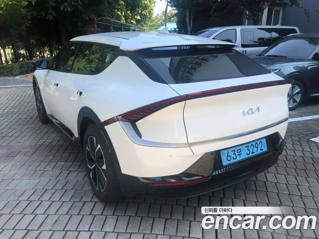 Kia EV6 2024 thumb 3
