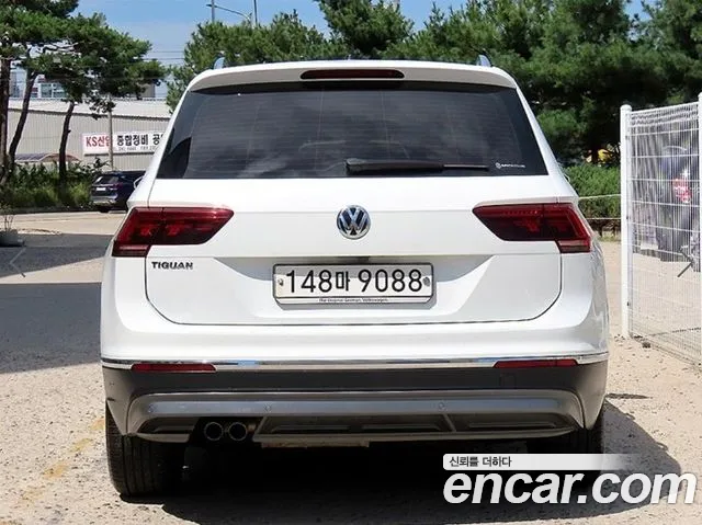 Volkswagen Tiguan 2019 thumb 4